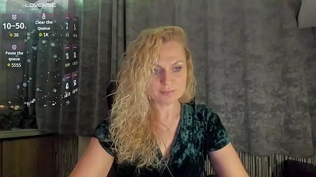 LanaLight x online show from March 2, 2026, 6:48 pm