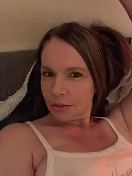 CherryCe online show from April 13, 2026, 2:26 am