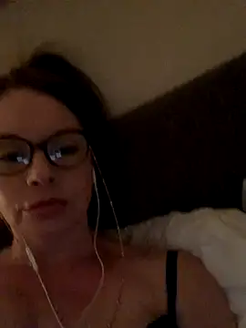 Snapshot of CherryCe chatting on November 30, 2025, 9:37 pm CherryCe online show from November 30, 2025, 9:37 pm