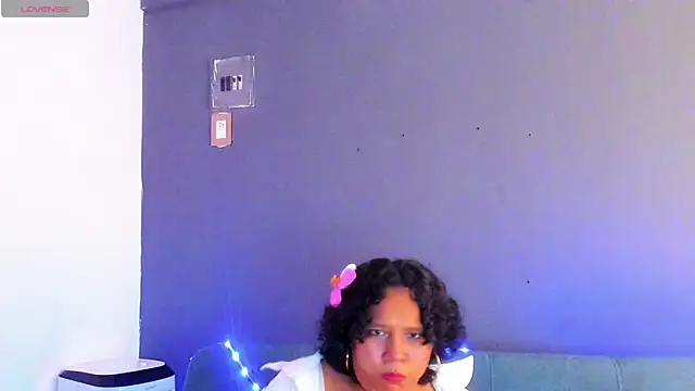 Snapshot of Malenaheaven chatting on December 14, 2025, 7:30 pm Malenaheaven online show from December 14, 2025, 7:30 pm