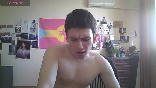 leo cutie online show from March 8, 2026, 7:55 am