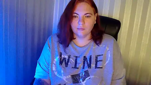 Snapshot of LisaLeon chatting on December 2, 2025, 9:22 am LisaLeon online show from December 2, 2025, 9:22 am