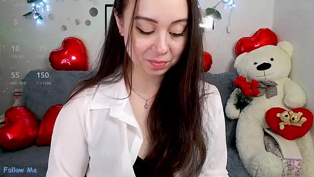 Snapshot of AlinaEleven chatting on April 2, 2026, 9:21 pm AlinaEleven online show from April 2, 2026, 9:21 pm