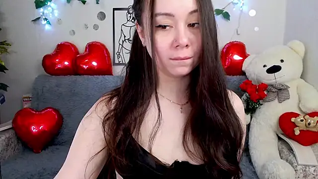 Snapshot of AlinaEleven chatting on April 5, 2026, 10:27 pm AlinaEleven online show from April 5, 2026, 10:27 pm