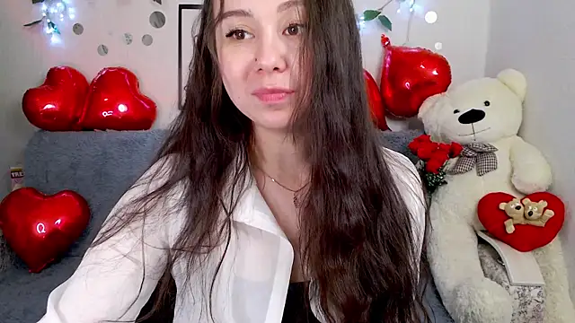 Snapshot of AlinaEleven chatting on April 27, 2026, 10:08 pm AlinaEleven online show from April 27, 2026, 10:08 pm