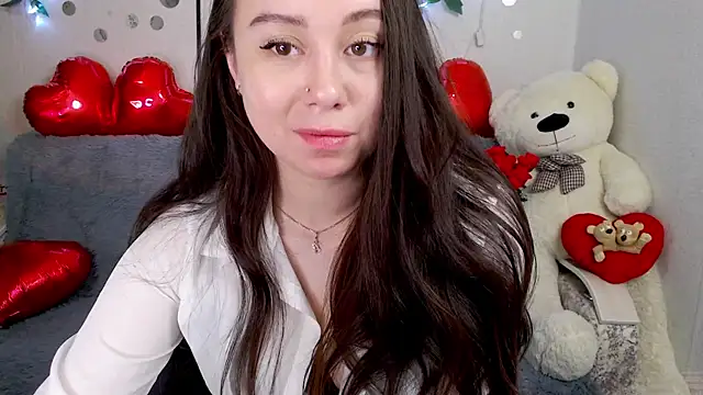 Snapshot of AlinaEleven chatting on April 20, 2026, 12:13 am AlinaEleven online show from April 20, 2026, 12:13 am
