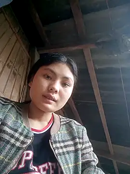 Snapshot of Hilary-123 chatting on December 15, 2025, 5:24 am Hilary-123 online show from December 15, 2025, 5:24 am