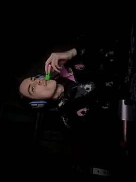 Snapshot of DkAuxier1 chatting on December 5, 2025, 3:05 am DkAuxier1 online show from December 5, 2025, 3:05 am