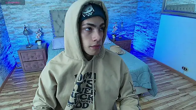 Snapshot of PatrickS25 chatting on March 18, 2026, 4:15 am PatrickS25 online show from March 18, 2026, 4:15 am