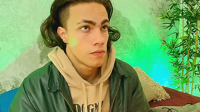 Snapshot of PatrickS25 chatting on March 19, 2026, 4:23 am PatrickS25 online show from March 19, 2026, 4:23 am