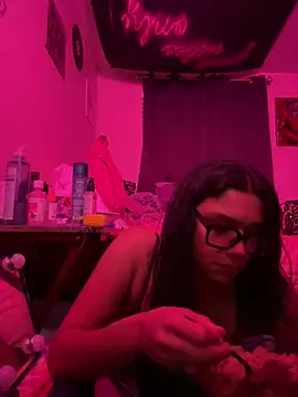 lunabellaX0 online show from July 18, 2026, 12:52 am