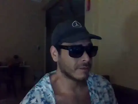 Snapshot of antagonista90 chatting on December 17, 2025, 12:59 am antagonista90 online show from December 17, 2025, 12:59 am