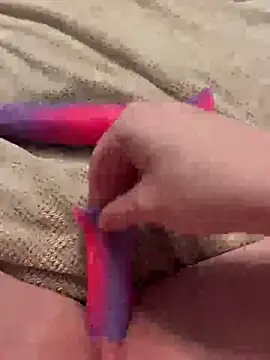 Snapshot of kenziebby0202 chatting on January 6, 2026, 5:44 am kenziebby0202 online show from January 6, 2026, 5:44 am