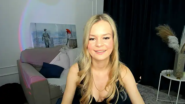 Snapshot of MidnighteAura chatting on May 29, 2026, 11:27 am MidnighteAura online show from May 29, 2026, 11:27 am