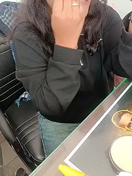 poojababydoll online show from December 22, 2025, 8:25 am