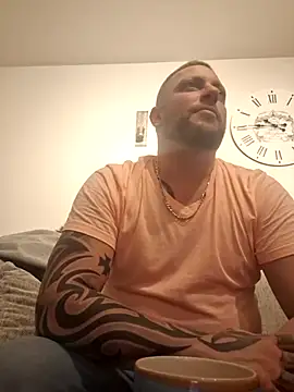 Chiemsee610 online show from December 3, 2025, 3:55 pm