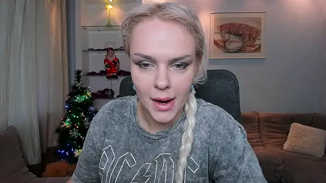 KamillaJei online show from December 23, 2025, 6:23 am