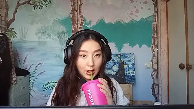 Sofiaherexo online show from December 15, 2025, 10:54 am