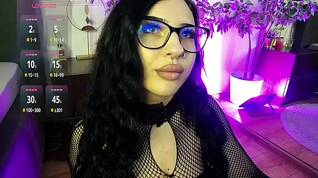 RavenFoxxy online show from April 4, 2026, 3:13 am