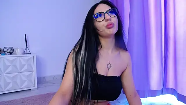 RavenFoxxy online show from July 16, 2026, 6:21 am