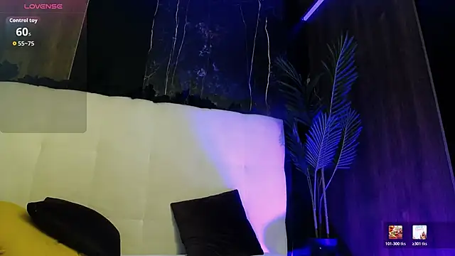 RavenFoxxy online show from May 2, 2026, 5:23 am