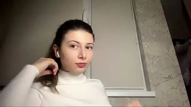 Snapshot of lunary_dr chatting on December 4, 2025, 3:11 pm lunary dr online show from December 4, 2025, 3:11 pm