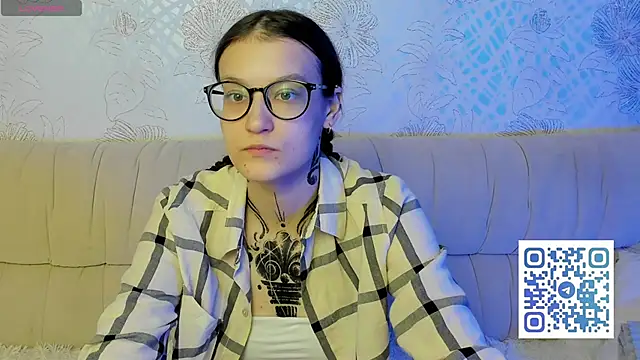 Snapshot of KrisDoeil chatting on June 2, 2026, 2:22 am KrisDoeil online show from June 2, 2026, 2:22 am