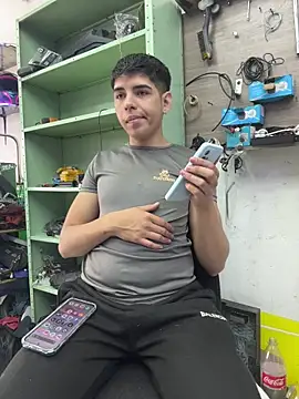 Snapshot of Johan_stick chatting on December 4, 2025, 5:23 pm Johan stick online show from December 4, 2025, 5:23 pm