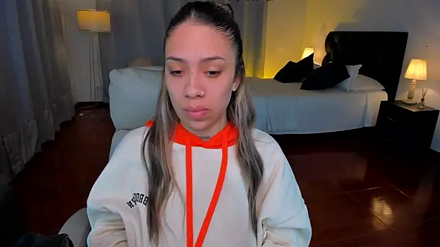 Zara Wolf  online show from February 22, 2026, 11:12 am