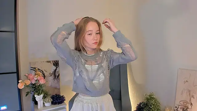 MaireLanda online show from December 17, 2025, 5:34 am