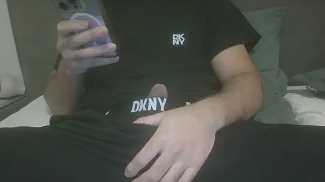 Snapshot of userre08 chatting on December 15, 2025, 3:18 pm userre08 online show from December 15, 2025, 3:18 pm