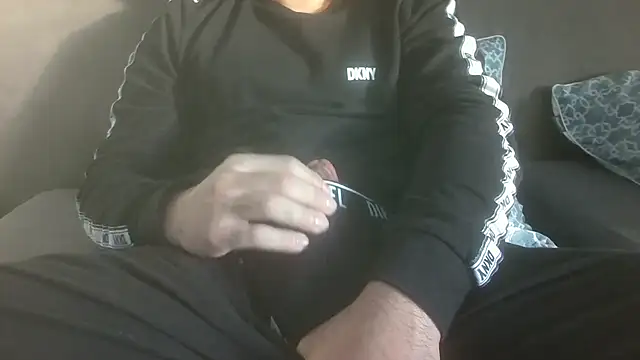 Snapshot of userre08 chatting on December 4, 2025, 2:27 pm userre08 online show from December 4, 2025, 2:27 pm