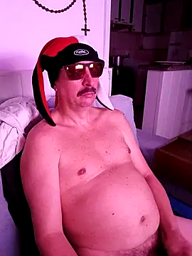 Snapshot of FocussedFreckle chatting on March 21, 2026, 5:19 am FocussedFreckle online show from March 21, 2026, 5:19 am