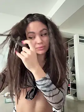 SiennaLuxexx online show from February 10, 2026, 9:08 am