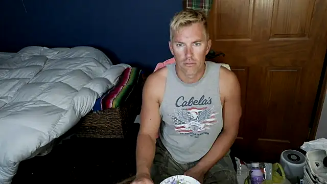 Snapshot of SpunRedneck chatting on August 1, 2026, 11:08 am SpunRedneck online show from August 1, 2026, 11:08 am