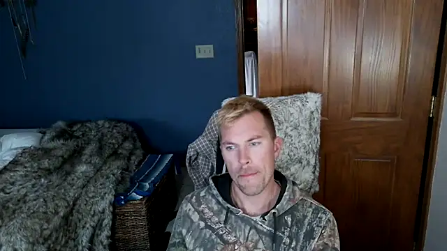 Snapshot of SpunRedneck chatting on March 5, 2026, 10:59 pm SpunRedneck online show from March 5, 2026, 10:59 pm