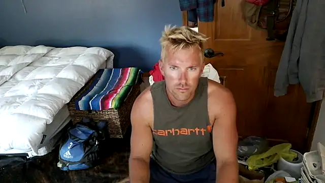 Snapshot of SpunRedneck chatting on July 15, 2026, 11:45 pm SpunRedneck online show from July 15, 2026, 11:45 pm