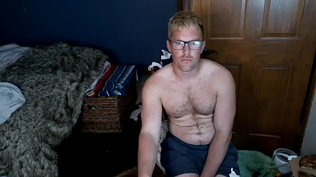 Snapshot of SpunRedneck chatting on April 13, 2026, 12:25 am SpunRedneck online show from April 13, 2026, 12:25 am