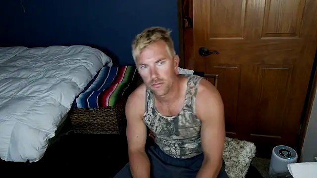 Snapshot of SpunRedneck chatting on June 21, 2026, 2:28 am SpunRedneck online show from June 21, 2026, 2:28 am