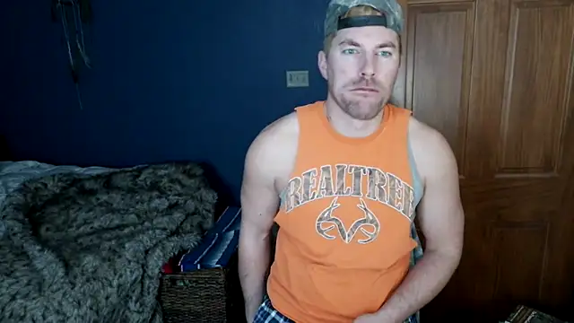 Snapshot of SpunRedneck chatting on February 12, 2026, 10:48 am SpunRedneck online show from February 12, 2026, 10:48 am