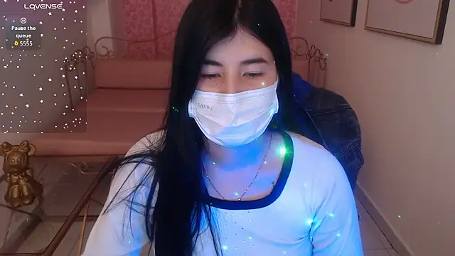 Nina harpper  online show from February 5, 2026, 1:07 pm