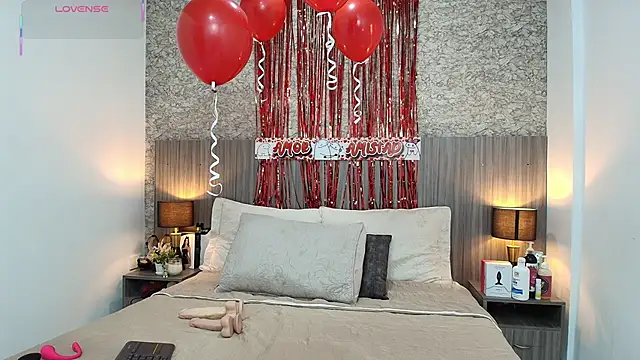 nicol alvarez online show from February 16, 2026, 11:42 am