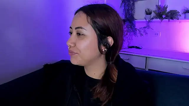 Snapshot of Saelivrae chatting on July 23, 2026, 12:35 pm Saelivrae online show from July 23, 2026, 12:35 pm