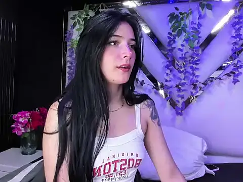 Snapshot of liinzy_rouse69 chatting on February 24, 2026, 3:24 pm liinzy rouse69 online show from February 24, 2026, 3:24 pm