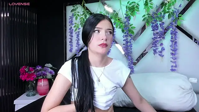 Snapshot of liinzy_rouse69 chatting on March 31, 2026, 1:57 pm liinzy rouse69 online show from March 31, 2026, 1:57 pm