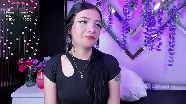 Snapshot of liinzy_rouse69 chatting on April 1, 2026, 3:20 pm liinzy rouse69 online show from April 1, 2026, 3:20 pm