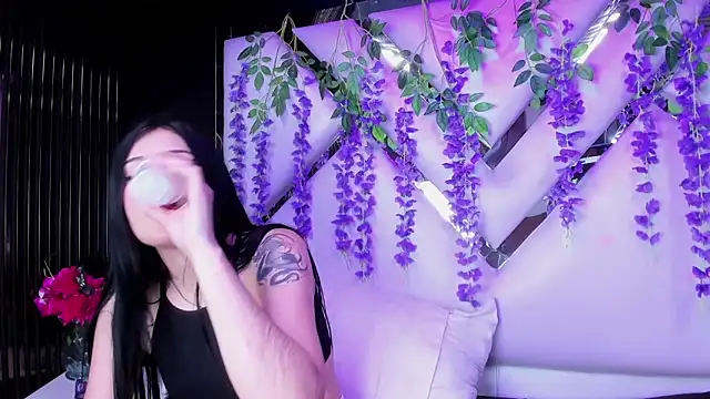 Snapshot of liinzy_rouse69 chatting on March 26, 2026, 6:50 pm liinzy rouse69 online show from March 26, 2026, 6:50 pm