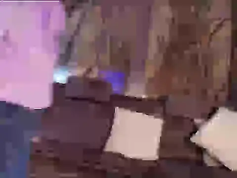 Snapshot of EnzoDarkwood chatting on December 3, 2025, 1:32 pm EnzoDarkwood online show from December 3, 2025, 1:32 pm