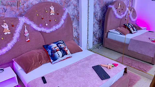 Snapshot of Emaa_Vega chatting on December 14, 2025, 12:11 pm Emaa Vega online show from December 14, 2025, 12:11 pm