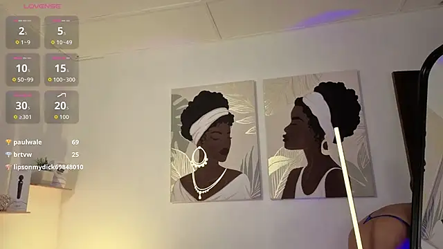 Snapshot of sara_brown04 chatting on December 4, 2025, 8:30 pm sara brown04 online show from December 4, 2025, 8:30 pm